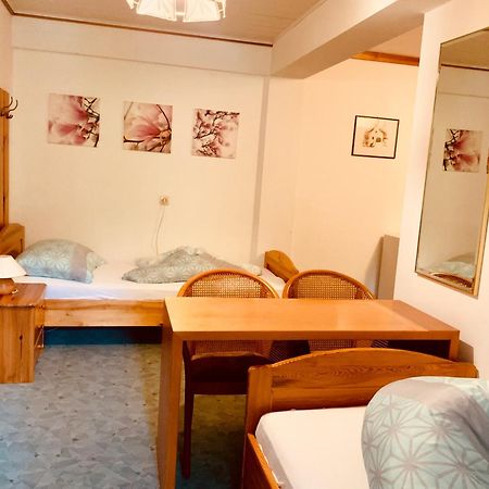 Motel Brunner Apartments & Zimmer Bad Eisenkappel Room photo